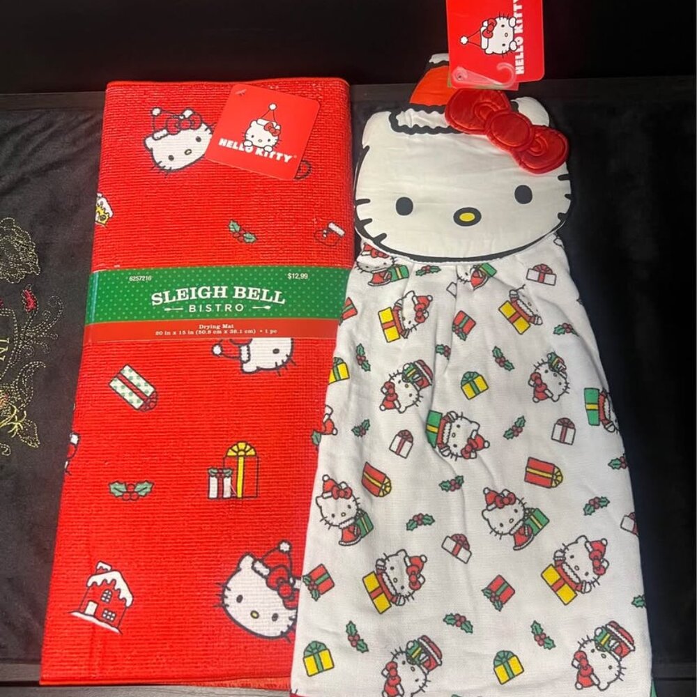 NEW Hello Kitty Christmas Kitchen Drying Mat & Towel Set